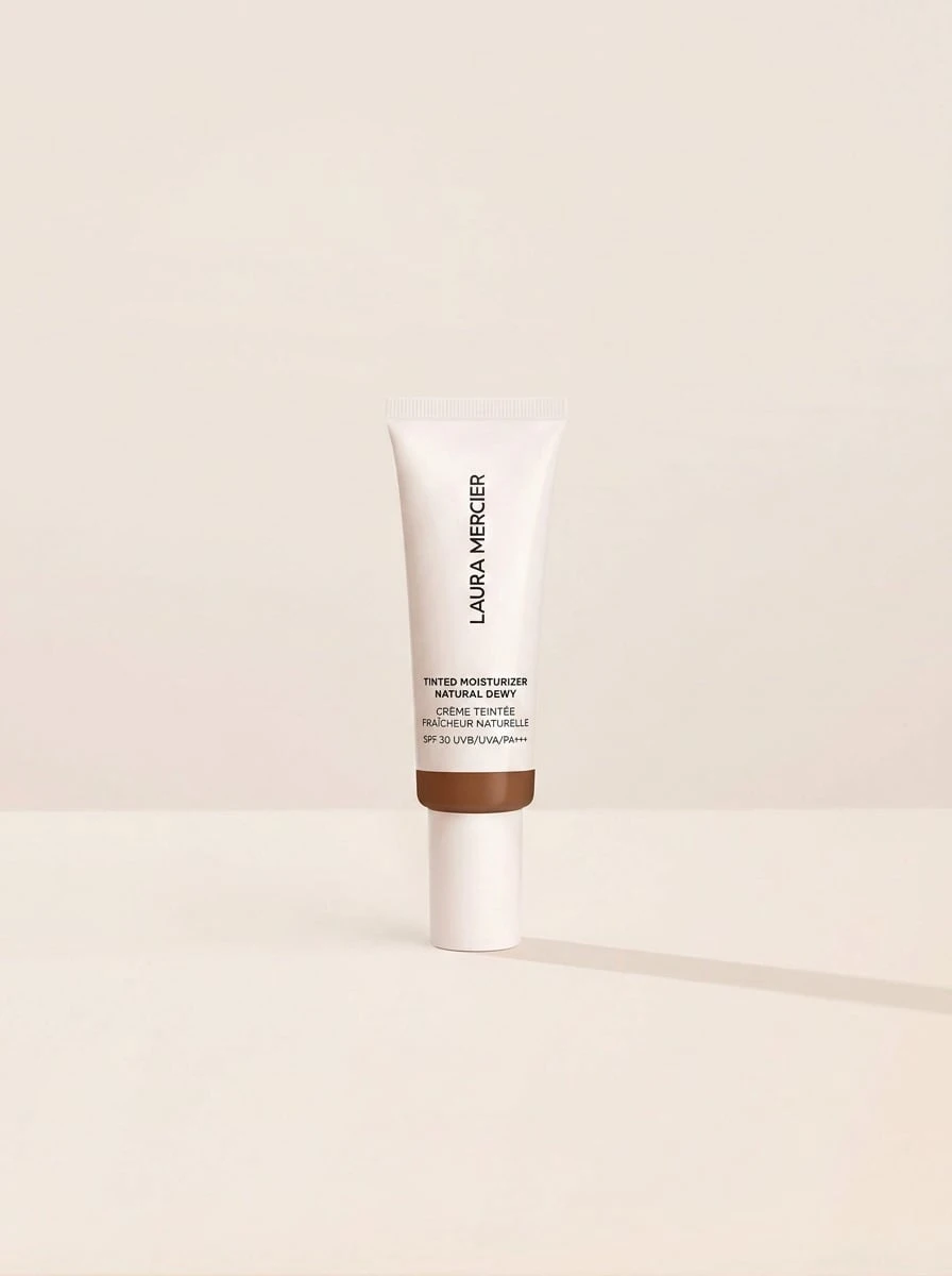 Laura Mercier Tinted Moisturizer Natural Dewy SPF 30 UVB/UVA/PA+++ 6C Brunette 45 Ml – Moisturizer, SPF 30, For Deep Skin Tones, 6C Brunette, Suitable For Daily Beauty Routine - 6C Brunette - View 1