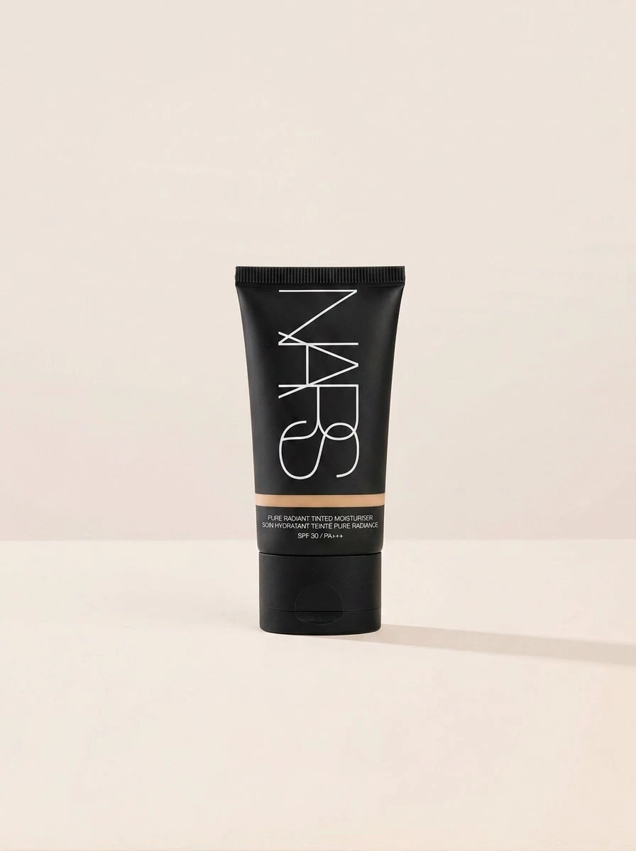 Nars Pure Radiant Tinted Moisturiser SPF30 L1.2 Gotland 50 Ml - Gotland - View 1