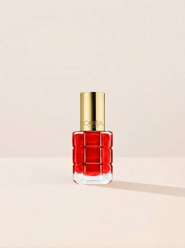 Colour Riche Oil-Infused Nail Polish 446 Bonaparte Red 13.5 ml