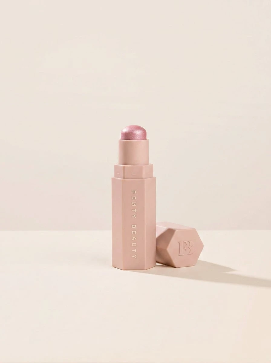 Fenty Beauty عود ثقاب ستكس شيمر سكينستيك كونفيتي 7.1 جرام - حلويات - مشاهدة 1