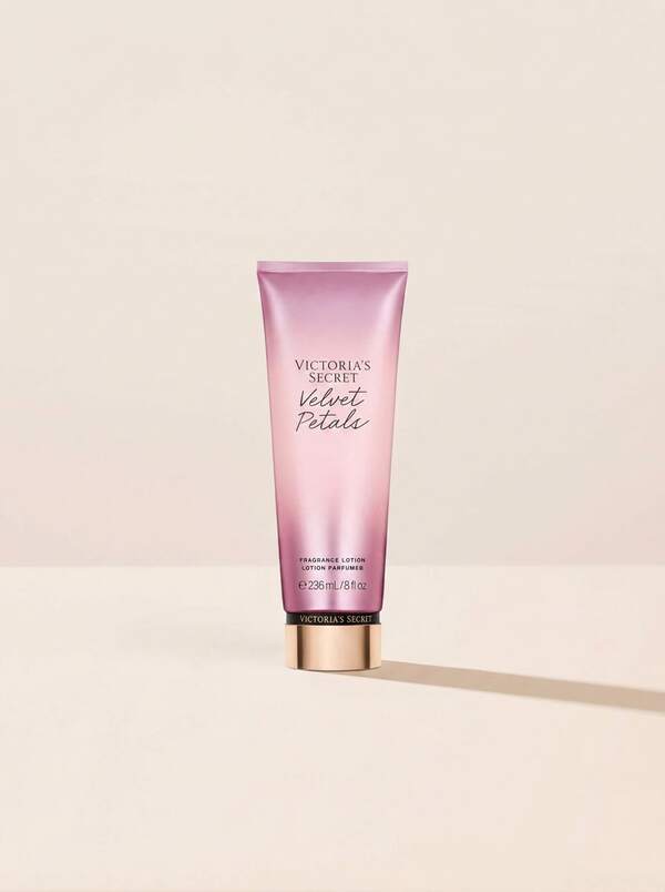 Victoria's Secret Velvet Petals Body Lotion 236 Ml
