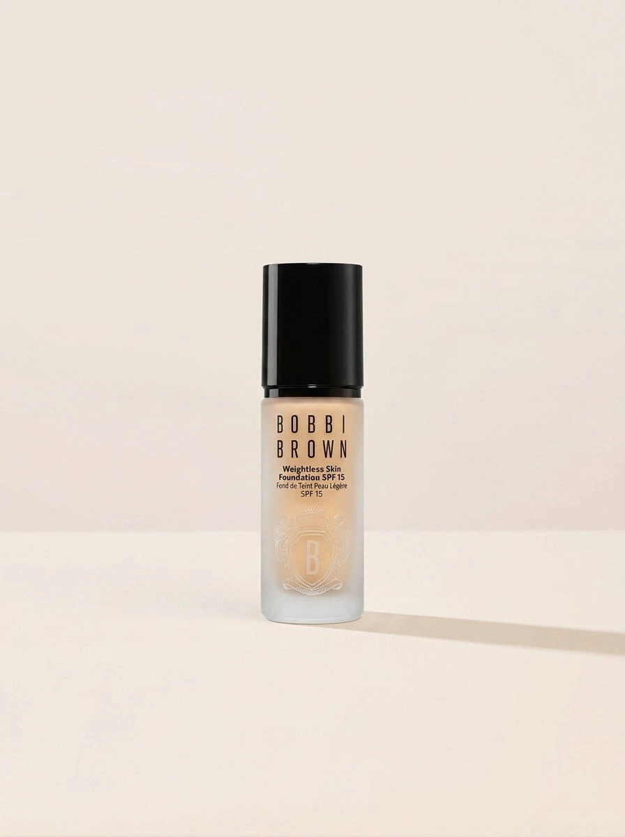 Bobbi Brown أساس بشرة خفيف الوزن SPF 15 لون طبيعي دافئ 13 مل - دافئ طبيعي - مشاهدة 1