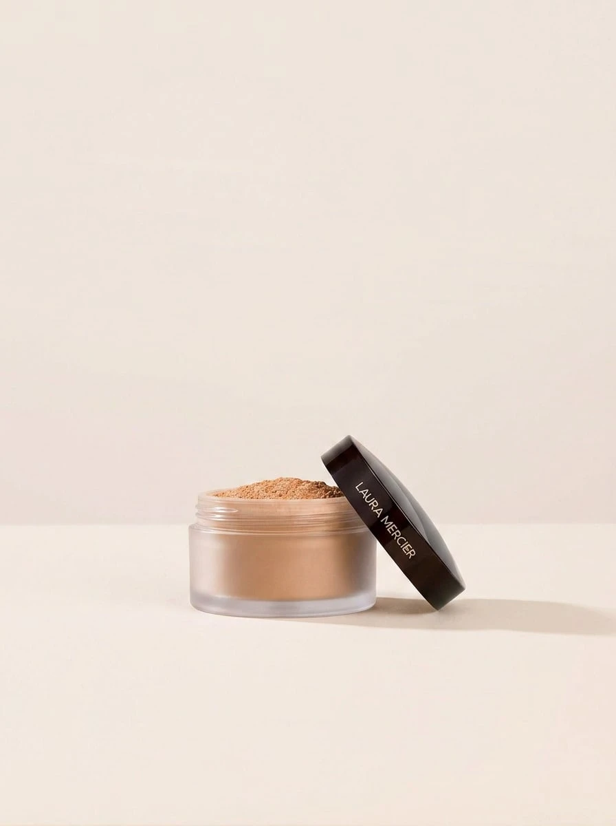 Laura Mercier بودرة تثبيت شفافة فضفاضة صغيرة شفافة متوسطة عميقة 9.3 جرام - 5-6 م. ديب - مشاهدة 1