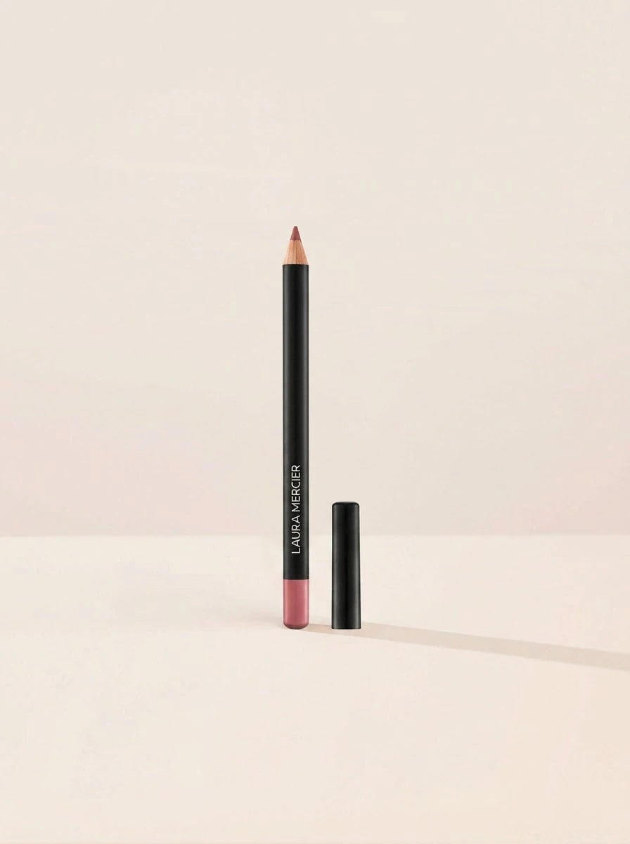 Laura Mercier قلم تحديد الشفاه كافيار بيرفيكتينج 04 إيليجانت بلش 1.1 جرام - 04 أحمر خدود أنيق - مشاهدة 1