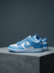 Nike Dunk Low GS UNC 2021 年级运动鞋光滑皮革大学蓝白色透气鞋头 CW1590-103 - 大學藍 - 查看 1
