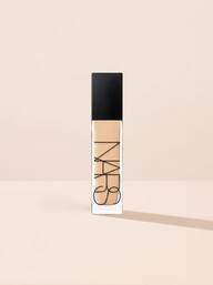 Nars Light Reflecting Advanced Skincare Foundation Lima L3.25 30 ml