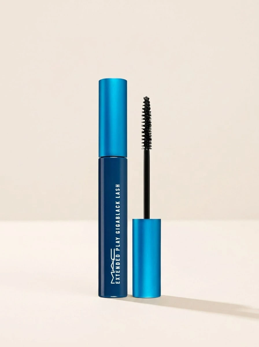 MAC Extended Play Gigablack Lash Mascara 5.7 g – Mascara, Long-Wearing, For Women, Intense Black, Suitable For Daily Makeup - Negro - Ver 1
