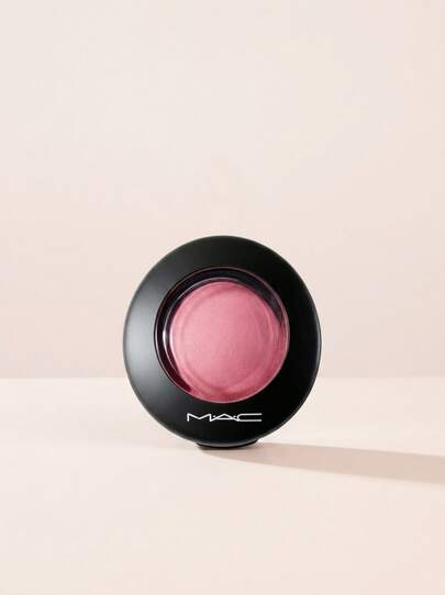 MAC كريم أساس مينيرال من ماك لخدود لطيف