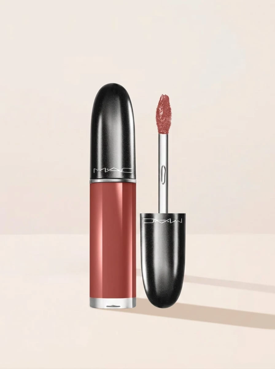 MAC ماك سائل أحمر شفاه أرجواني لامع 5مل - مُتوّج بالبراندي - مشاهدة 1