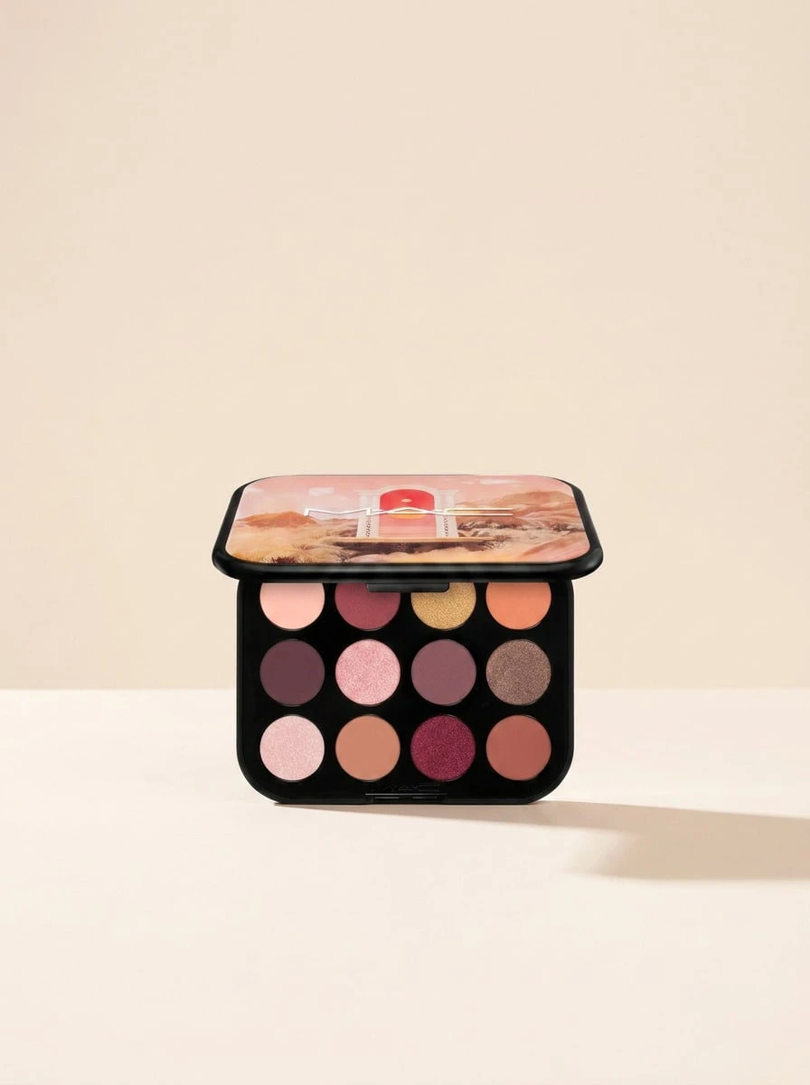 MAC Connect In Colour Eyeshadow Palette 12.2g – Eyeshadow Palette, Blendable, For Makeup Artists, Burgundy, High-Pigment Formula, Suitable For Daily Glam - Future Flame - View 1