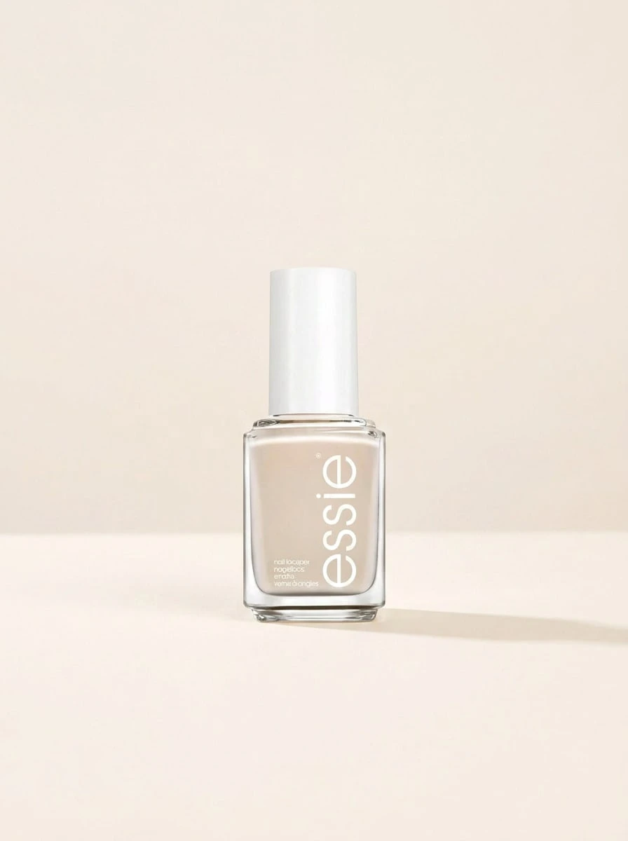 Essie Nail Polish 819 Boatloads Of Love 13.5 Ml – Nail Polish, Long Lasting, For Women, Creamy White, Suitable For Professional Office Look - 大量的 L - 查看 1