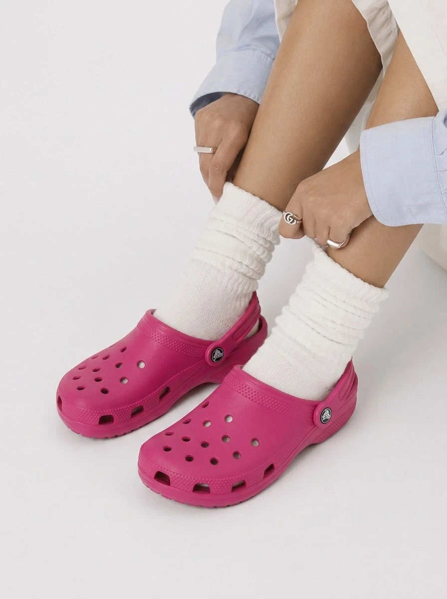 Crocs CLASSIC CLOG Women's Clogs Durable Breathable Easy To Clean Beach Outdoor Walking 10001-6ZQ - Dragon Fruit - View 1