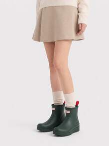 HUNTER Play Short - Boots - Dark Green - View 1
