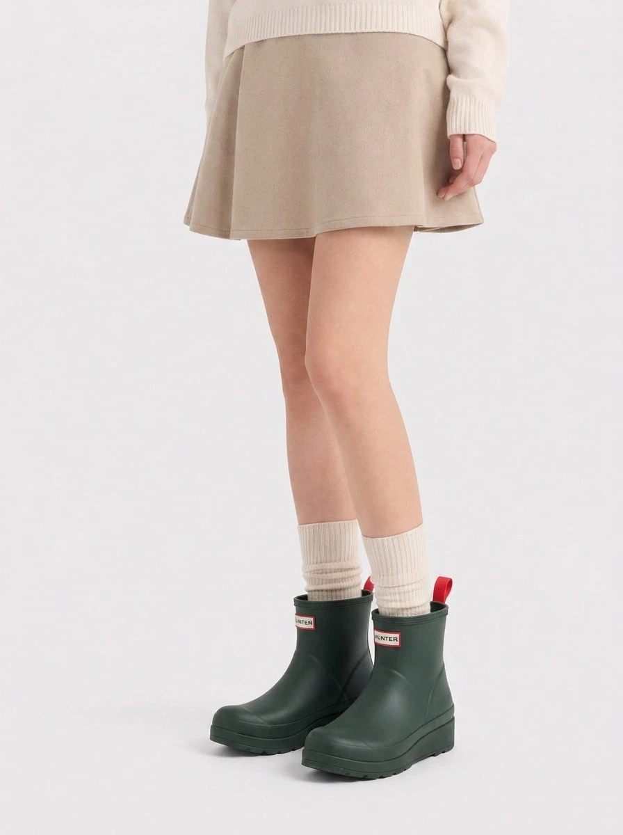 HUNTER Play Short - Boots - Dark Green - View 1