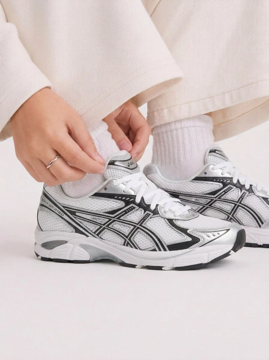 Asics GEL-1130 Women's Casual Athletic Shoes Flexible Rubber Outsole Lightweight Walking Going Out Commuting White 1203A796-100 - White/Black - 查看 1