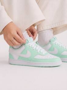 Nike Court Vision 女款运动鞋 薄荷泡沫/峰白/峰白 DH3158-301 - 薄荷泡沫/峰白/峰白 - 查看 1