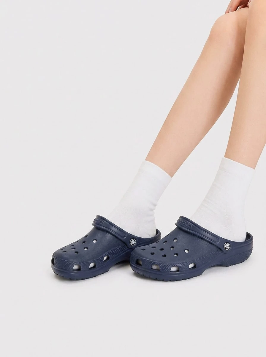 Crocs CLASSIC CLOG Women's Clogs Breathable Durable Ergonomic Shopping Daily Weekend Navy 10001-410 - Navy - View 1
