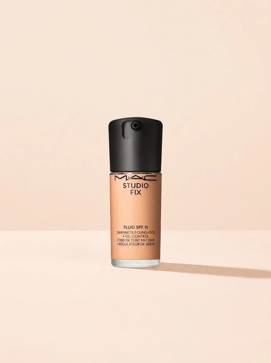 MAC Studio Fix Fluid SPF 15 Foundation NW20 30 Ml - NW20 - View 1