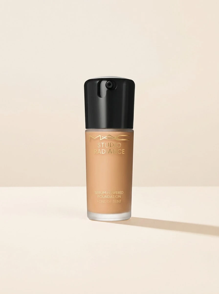MAC Studio Radiance Serum-Powered Foundation - NW25 30 Ml – Foundation, Radiant Finish, For Dry Skin, NW25, Hyaluronic Acid, Suitable For Daily Face Makeup - NW25 - View 1