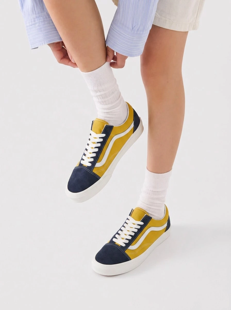 Vans Old Skool Unisex Sneakers Black Yellow VD9Y - 藍色的 - 查看 1