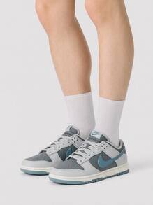 Nike Dunk Low Men's Sneakers HF5441 - Polvo de fotones/Gris humo/Vela/Turquesa vaquero - Ver 1