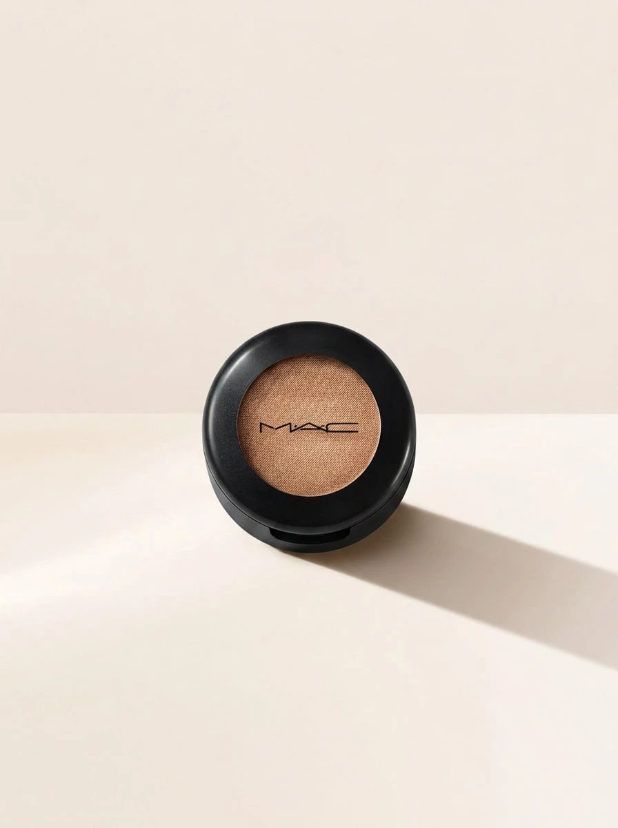 MAC Single Eyeshadow Woodwinked 1.5 g - Perla con acabado en madera - Ver 1