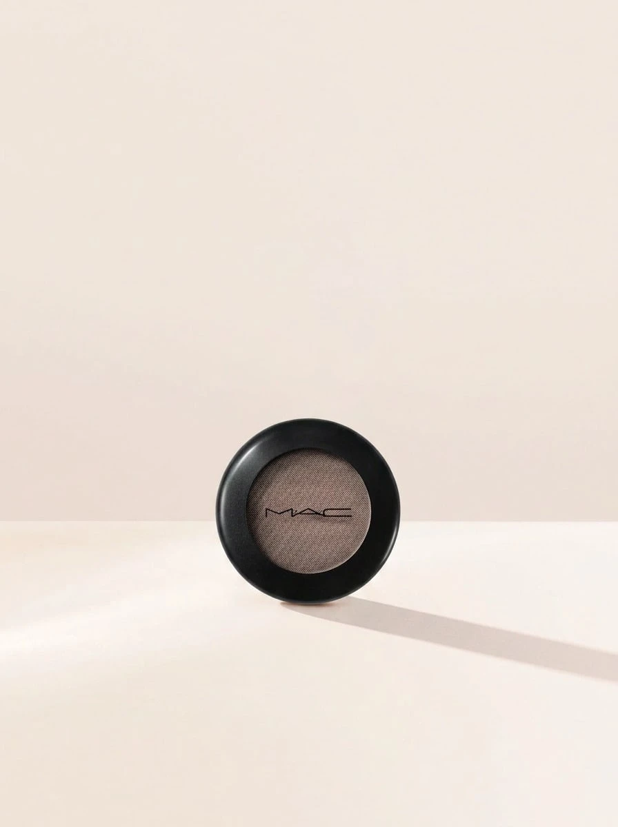 MAC Single Eyeshadow Club 1.5 G – Eyeshadow, Long-Wearing, For Makeup Enthusiasts, Red-Brown With Pearl, Suitable For Daily Makeup Routine - 俱樂部 - 查看 1
