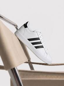 Cloud White / Core Black / Core Black