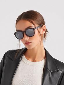 Polaroid Women's Sunglasses Comfortable Polarized UV Protection Sports Festival Driving Purple PLD 2150/S - Violet - View 1