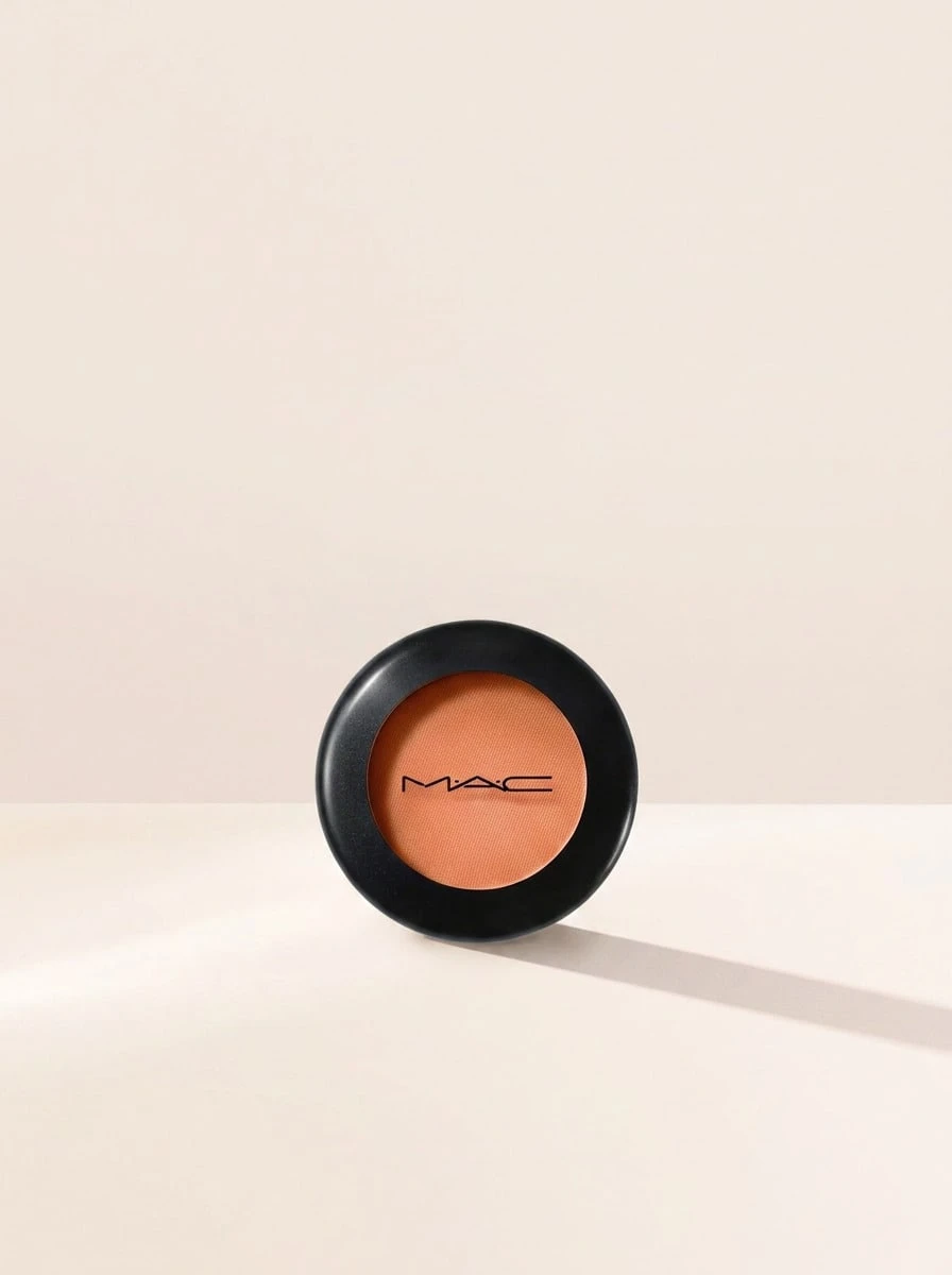 MAC Single Eyeshadow Rule 1.5 G - Rule - View 1