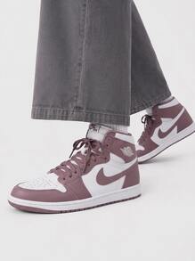 Nike Air Jordan 1 Men's Casual Athletic Shoes Stylish Cushioned Premium Shopping Daily Weekend DZ5485-105 - 淡紫色 - 查看 1