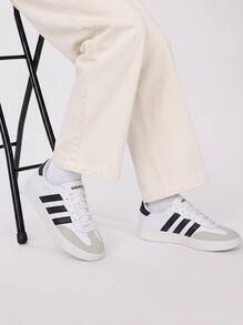 Cloud White / Core Black / Grey One