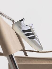 Cloud White / Core Black / Grey Two