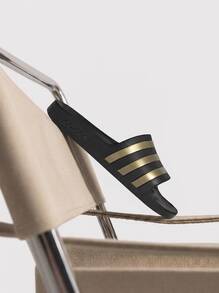 Core Black/Gold Metallic/Core Black