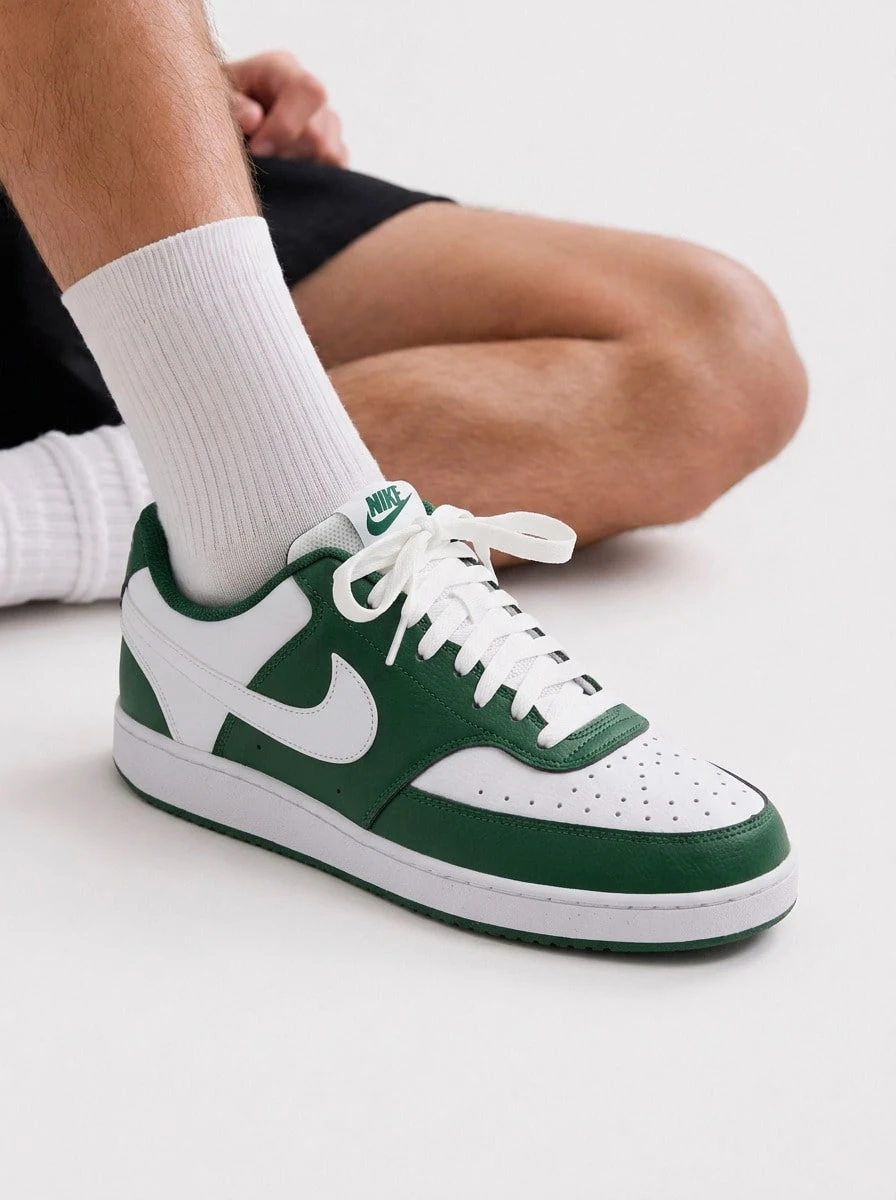 Nike Court Vision Men's Casual Athletic Shoes Stylish Cushioned Premium Travel Training Street Style White HM9862-300 - Abete/Bianco - Visualizzare 1