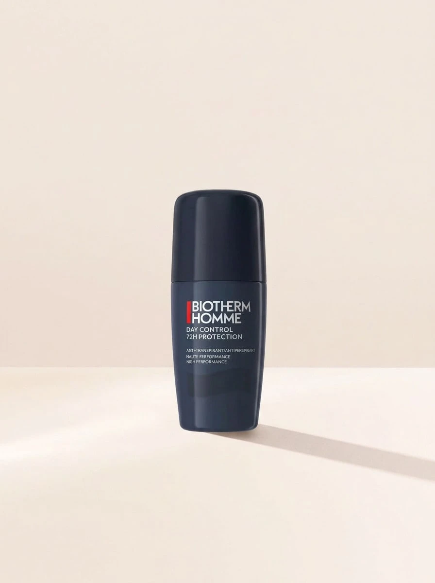 Biotherm Homme Day Control 72H Protection Roll-On 75 Ml - White - View 1