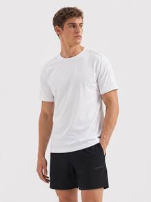 Calvin Klein Men's Stretchy Comfortable Easy To Match Daily Casual Relaxation 00GMS4K187-YAA - White - View 1