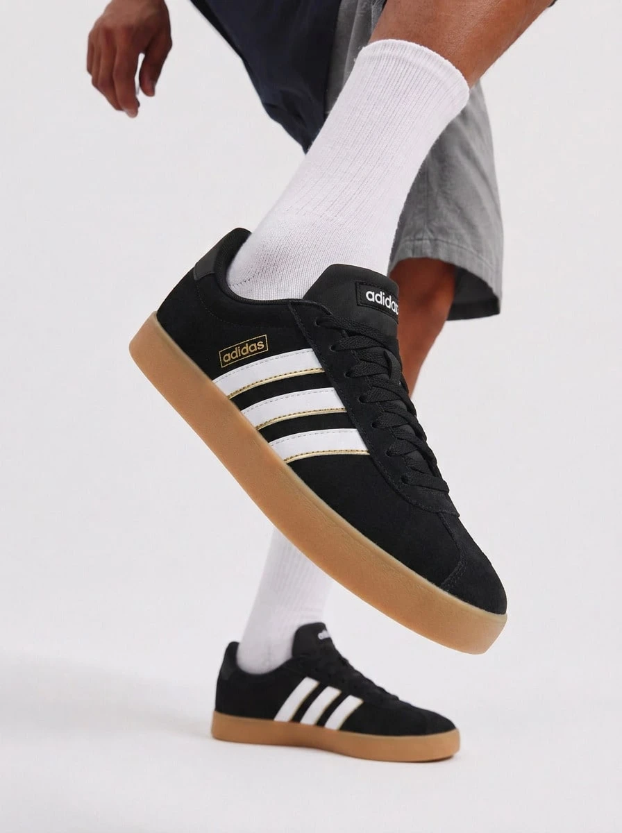 Adidas VL 法院 3.0 - CoreBlack/CloudWhite/TeamVictoryRed - 查看 1