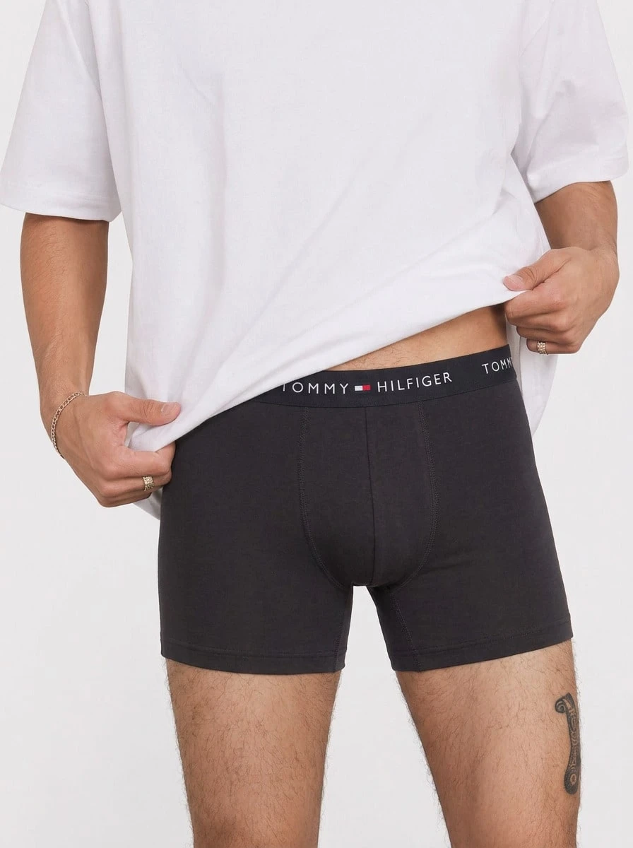 Tommy Hilfiger Men's Trunks Classic Fit Easy To Match Soft Sports Office Weekend UM0UM02763-0SK - Black - View 1