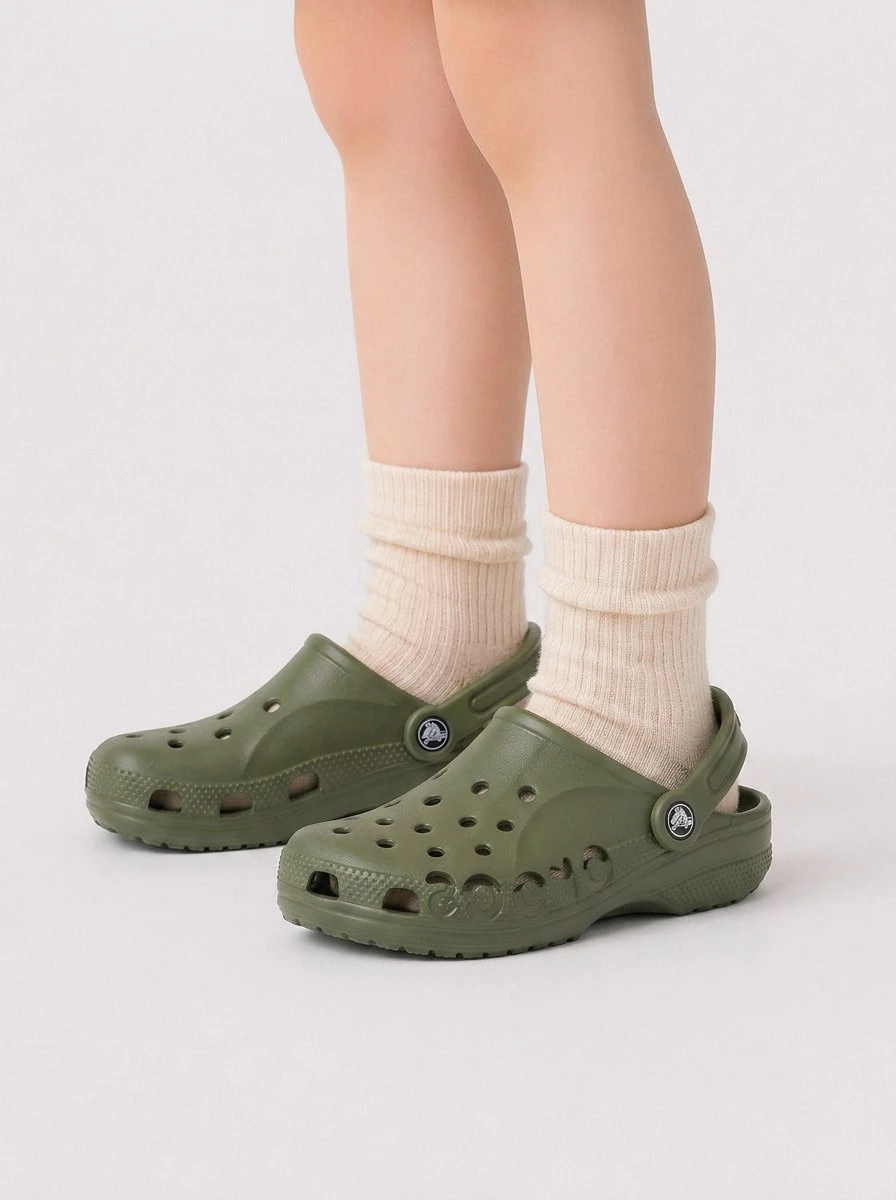 Crocs Classic Children's Wooden Clogs, Stylish And Versatile, Suitable For Shopping, Everyday Wear, And Weekends, Green 207012-001 - Black - View 1