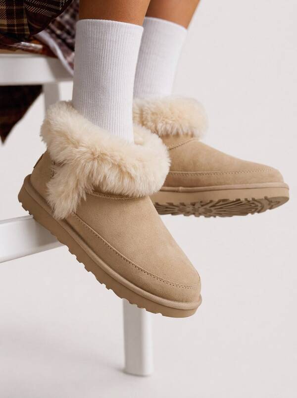 UGG Classic Ultra Mini Chalet Women's Snow Boots Beige 1173832SNDCS
