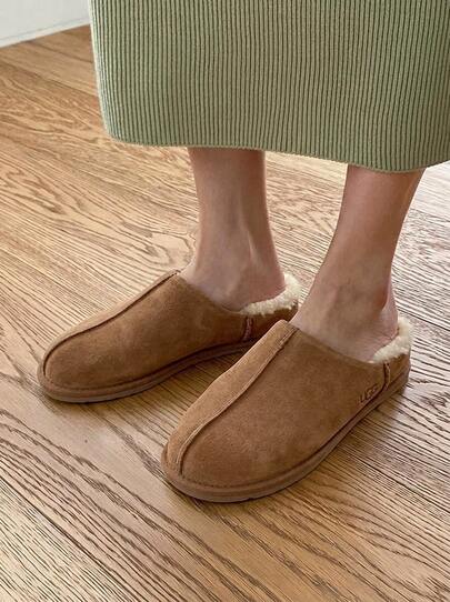 UGG Women's Slippers Plush Breathable Soft Home Leisure Relaxation Brown 1171390-CHE