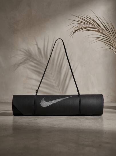 Nike Yoga Mat Non-Slip Lightweight Solid Easy To Clean Versatile Sports Training Unisex Black N.000.0006.010.NS