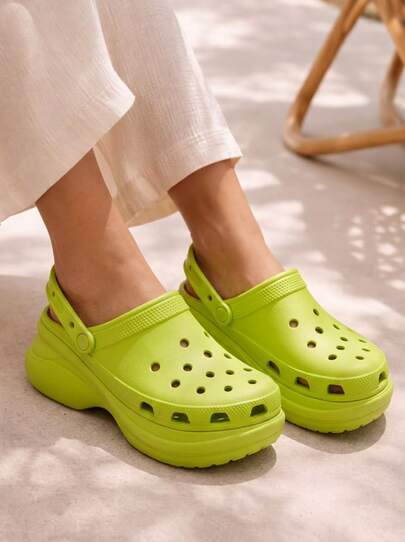 Crocs Classic Bae Women's Clogs Kiwi 206302