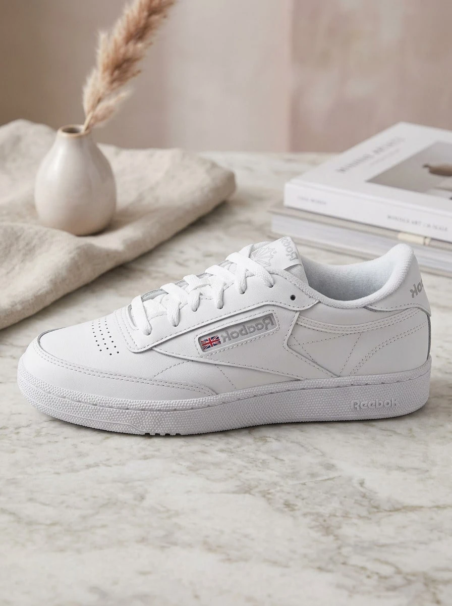 Reebok Club C 女款運動鞋 支撐性佳 柔軟彈性 適合校園與戶外 白色 100000154 - 白色/灰色 - 查看 1