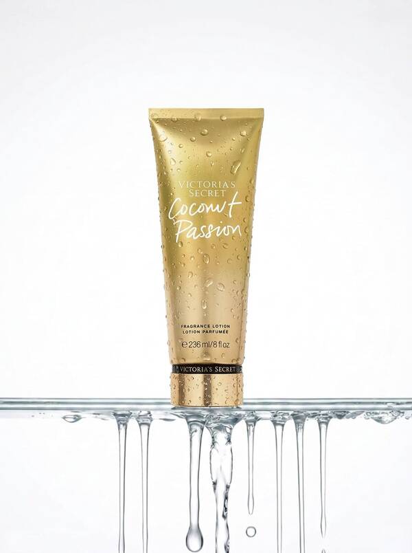 Victoria's Secret Coconut Passion Body Lotion 236 Ml – Body Lotion, 24-Hour Moisture, For Women, Warm Coconut, Coconut Extract, Suitable For Post-Shower Routine