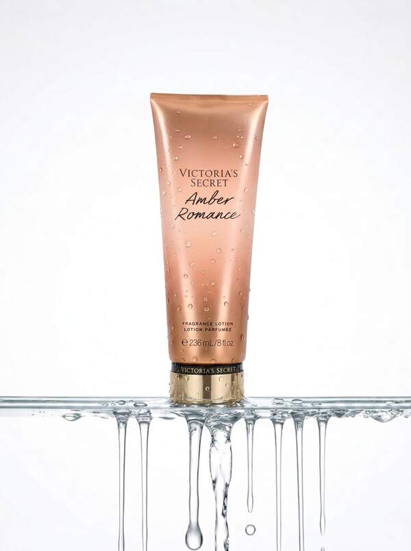 Victoria's Secret Amber Romance Body Lotion 236 Ml – Warm Sensual Scent, 24-Hour Deep Moisture For Women, Fast-Absorbing Formula For Silky Soft Skin, Daily Body Hydration Routine, Premium Fragrance Skin Care, Perfect For Layering