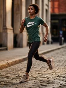 Nike تي شيرت نسائي أساسي أخضر - VINTAGE GREEN - مشاهدة 7