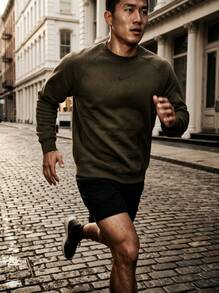 Nike كنزة رجالية بياقة دائرية من نوكتا باللون الأخضر - Cargo Khaki - مشاهدة 7