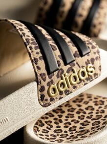 Adidas أديليت نسائي سلايدز سريع الجفاف سهل التنسيق مانع للانزلاق للخروجات الكاجوال والإجازات باللون الأسود IG3682 - متعدد الألوان - مشاهدة 6